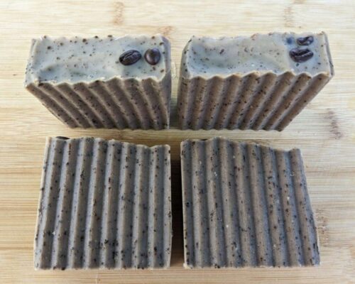 Zeep met verse koffie en koffiescrub van Mrs Handmade