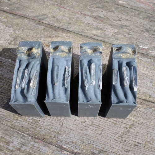 Shungiet zeep, shungite soap door Mevrouw Soapz