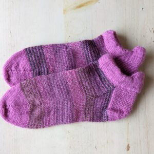 Roze sneaker sokken gestreept